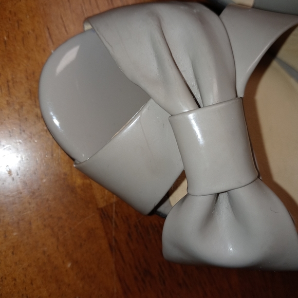 Ann Taylor size 5 Nude heelz with Bow - Picture 8 of 8
